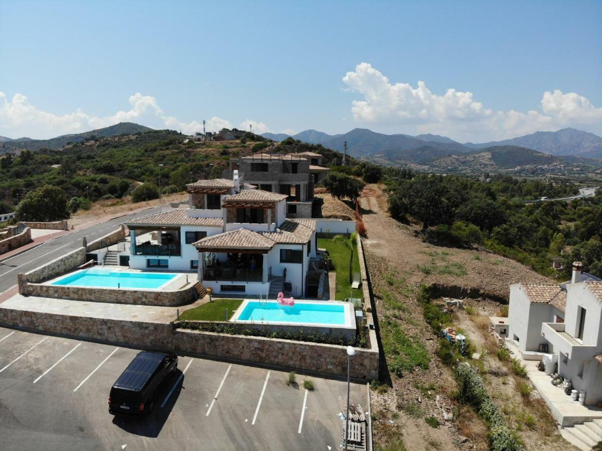 Villa Cavour - Doppelhaushaelfte Budoni Exteriér fotografie